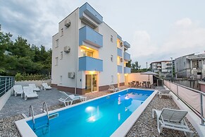 S2-spacious Studio With the sea View & use of Pool