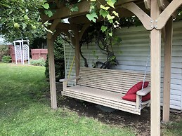 Midvale Home 4 Bedroom Home by Redawning