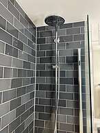 Impeccable 1-bed Apartment in London