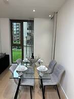 Impeccable 1-bed Apartment in London