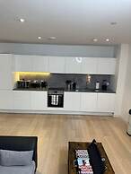 Impeccable 1-bed Apartment in London
