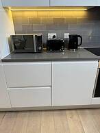 Impeccable 1-bed Apartment in London