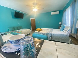 YanceyLargo Estate - Newly Built Modern 1 Bedroom Suite 1 Villa by Red