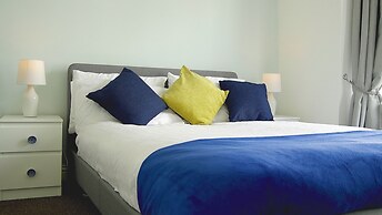 3 Minutes Walk to the Beach