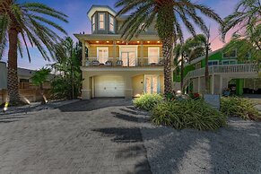 Once Upon A Time managed by Beach Retreats