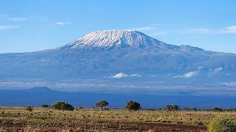 Amanya Star Bed Amboseli