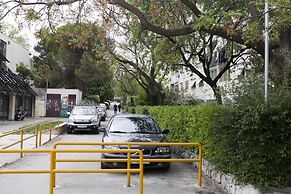 Cozy apt Within Walk Distance to Center and Beach