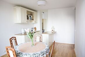 Cozy apt Within Walk Distance to Center and Beach