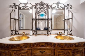 The Villa Bed & Breakfast