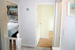 3 Bed Detached - 3 Bathrooms - Parking - Quiet