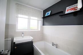 3 Bed Detached - Quiet Cul De Sac -private Parking