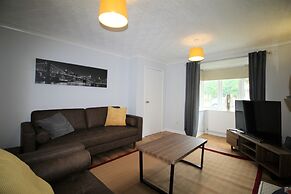 3 Bed Detached - Quiet Cul De Sac -private Parking