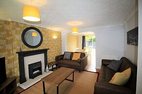 3 Bed Detached - Quiet Cul De Sac -private Parking