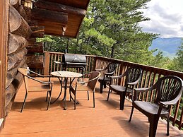 Infinite Views - Secluded W/ Mountain Views 2 Bedroom Cabin by Heavenl