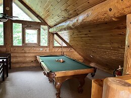 Infinite Views - Secluded W/ Mountain Views 2 Bedroom Cabin by Heavenl