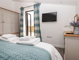 Strawberry Bank - Kingfisher