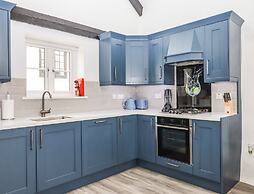 Strawberry Bank - Kingfisher