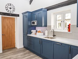 Strawberry Bank - Kingfisher