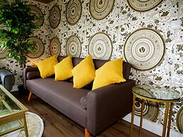 Ultra Deluxe Versace Apartment Near Sheffield