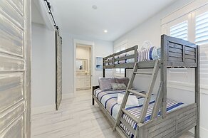 Reef Romance managed by Beach Retreats