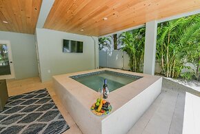 Reef Romance managed by Beach Retreats