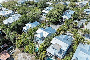 Reef Romance managed by Beach Retreats