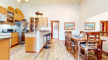 Snowcreek V #784 2 Bedroom Condo by RedAwning