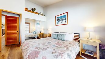 Snowcreek V #784 2 Bedroom Condo by RedAwning