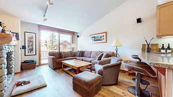 Snowcreek V #784 2 Bedroom Condo by RedAwning