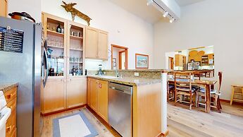 Snowcreek V #784 2 Bedroom Condo by RedAwning