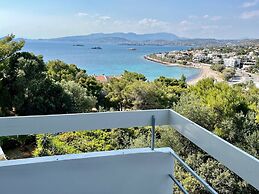 Stunning View Seaside 1-bed Apartment in Saronida