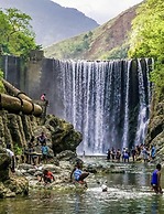 Seacret Studios - Cozy Jamaican Retreat Apts by RedAwning