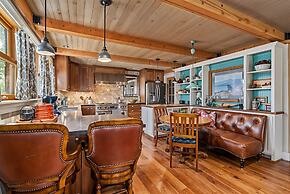 Marina Beach Lodge - Lakefront Home on Beach! by Yosemite Region Resor