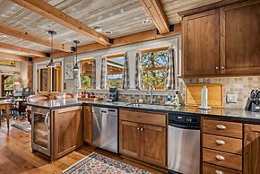 Marina Beach Lodge - Lakefront Home on Beach! by Yosemite Region Resor