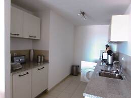 Lovely 2-bed Apartment in Santa Maria