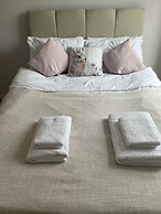 Immaculate 2-bed Apartment in London