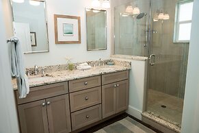 Mermaid's Crossing managed by Beach Retreats