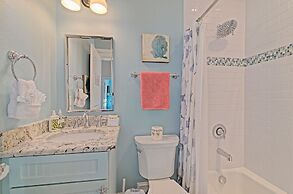 Mermaid's Crossing managed by Beach Retreats