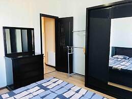 Sweet Home Sleeps 4 With Terrace