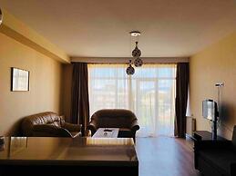 Sweet Home Sleeps 4 With Terrace