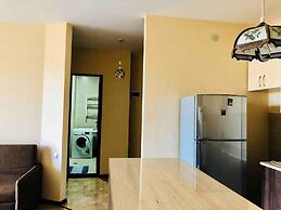 Sweet Home Sleeps 4 With Terrace