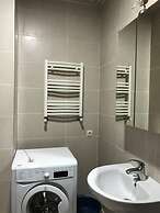 Sweet Home Sleeps 4 With Terrace