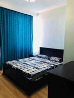Sweet Home Sleeps 4 With Terrace