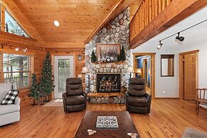 Cabin Retreat on Big Crooked Lake