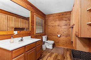 Cabin Retreat on Big Crooked Lake