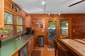 Cabin Retreat on Big Crooked Lake