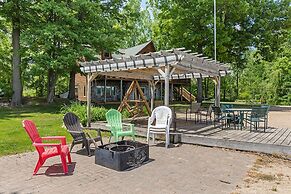 Cabin Retreat on Big Crooked Lake