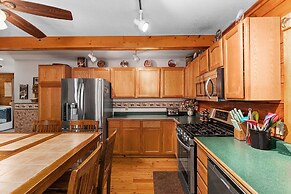 Cabin Retreat on Big Crooked Lake