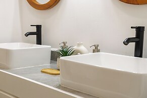 Aruna Resort & Villas