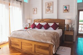 Aruna Resort & Villas
